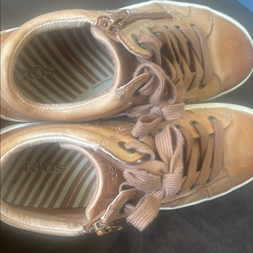 Taos Footwear Caramel Leather Sneaker - Picture 4 of 4